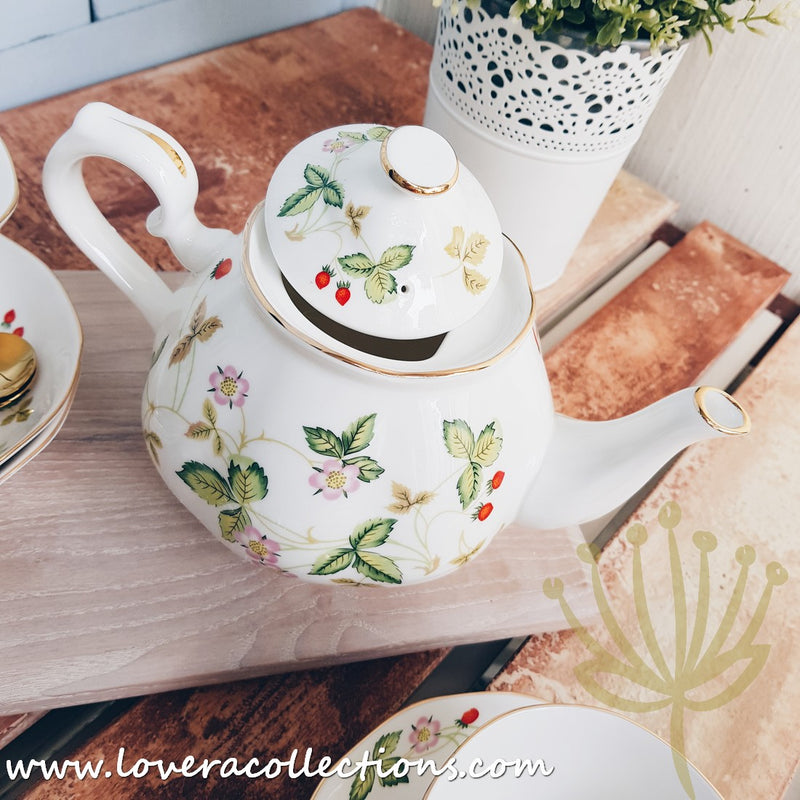 All Year Berry High Tea & Cake Stand with Gift Box - Lovera Collections